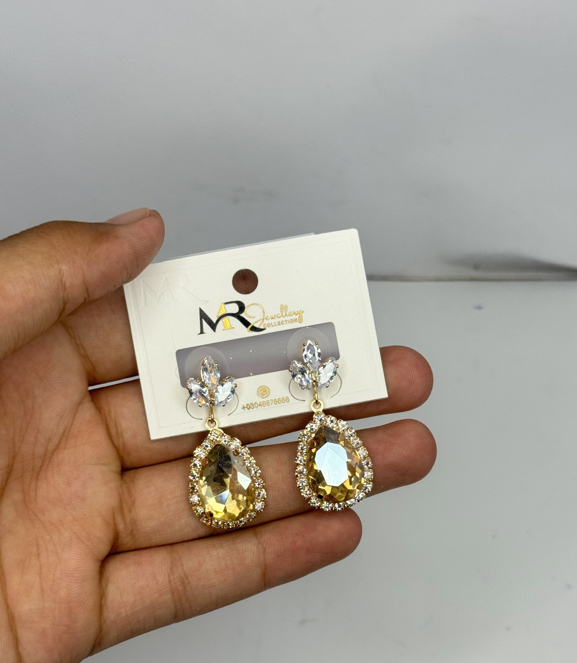 Elegant Gold Teardrop Crystal Earrings – Luxury Dangle Earrings for Women - Glimzie