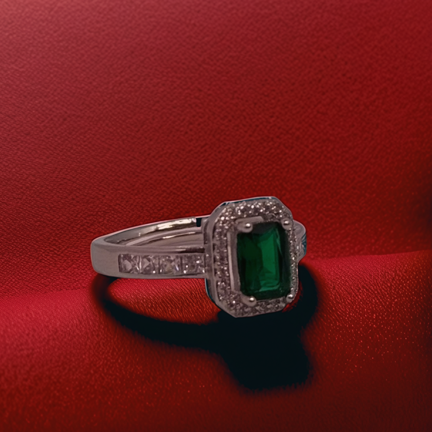 Elegant Silver-Plated Ring with Emerald Green Center Stone – Classic Halo Design - Glimzie
